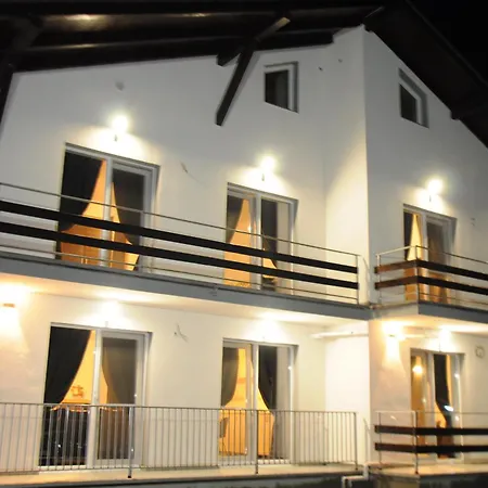 Casa Matei INN Coresi Brasov-2