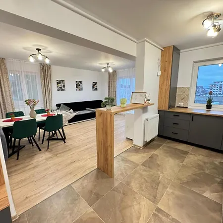 Luxury Glam Apartments Near Coresi Mall - Parking Option-3