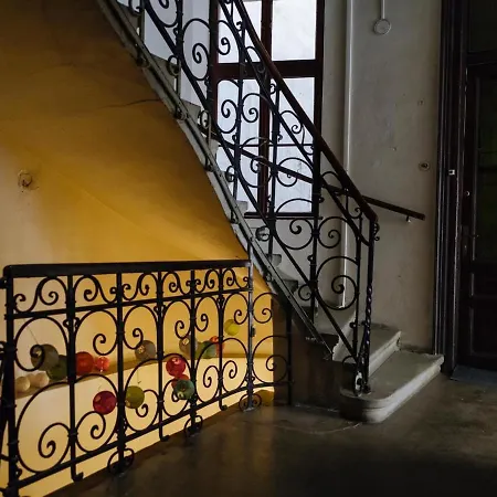 High Hopes No 3 Semi-Basement-2