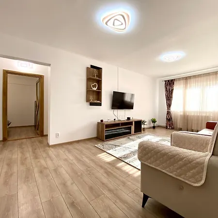 Kronstadt Apartment - Pet Friendly-3