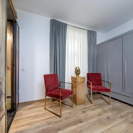 Trinoble Republicii - Comfort Apartment In Old Town-3