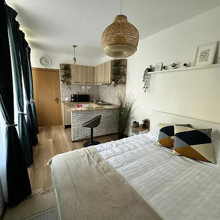 Zen Studio - Edge Of Old Town With Free Private Parking-3
