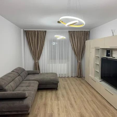 Modern 72M2 Apartment Near Coresi Mall - Self Check-In - Free Parking-2
