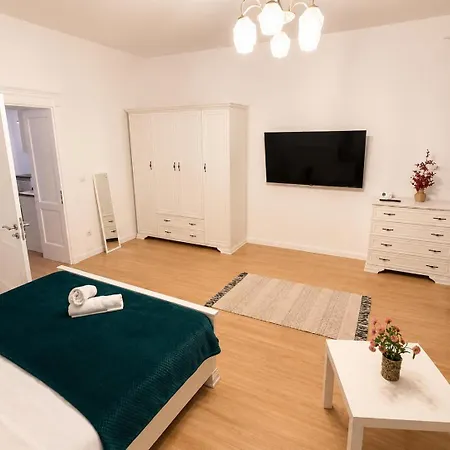 Central Hub Elite Brasov-3