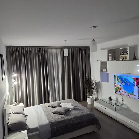 Wonderful Apartment-3