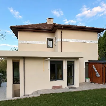 Joyso Life Brasov Apartments - Couples Only (Adults Only)-3