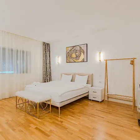 Rokebea Luxury Apartment-2