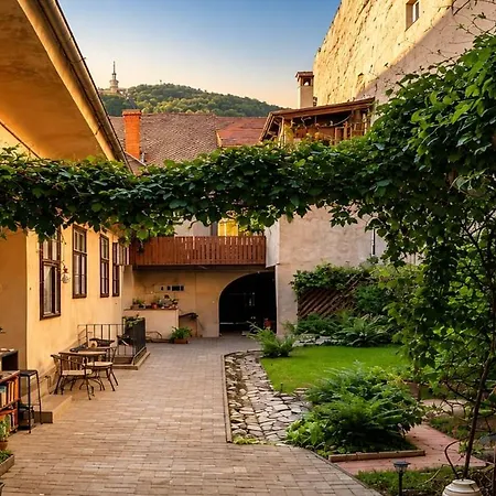 Casa Clopotarului-2