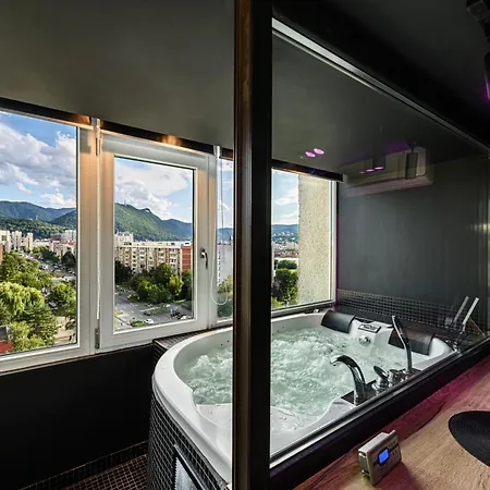 Panoramic Studio - Jacuzzi&Tâmpa View-3