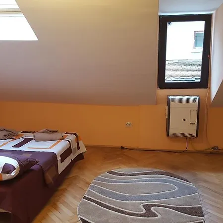 Studio Piata Sfatului - Brasov-3