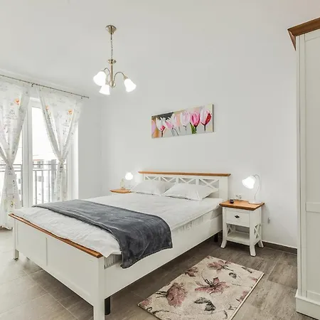 Elegant Sophia'S Apartment-3