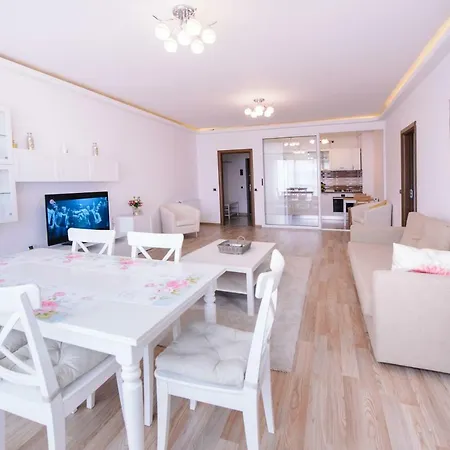 Isaran 3P Apartment Brașov-3