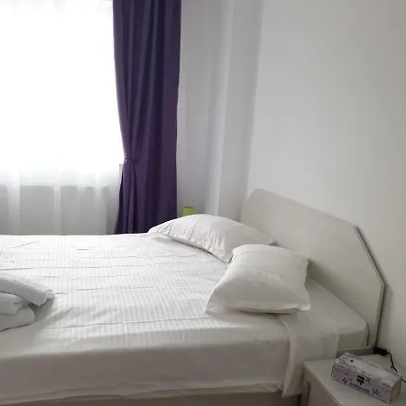 Apartament Coresi-3