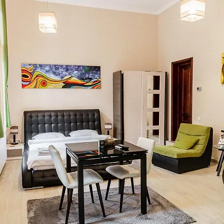 Select City Center Apartments-3