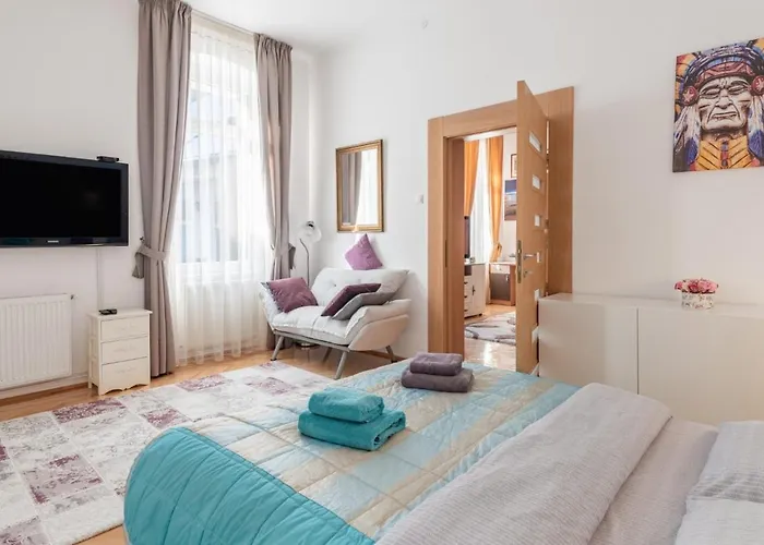 Brasov centrul vechi - 67sqm - 2min to Counsel Square Apartment