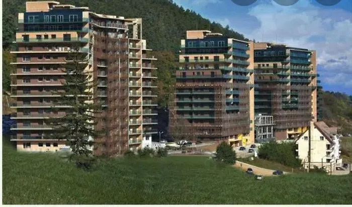 Tampa Gardens Apartment Brașov