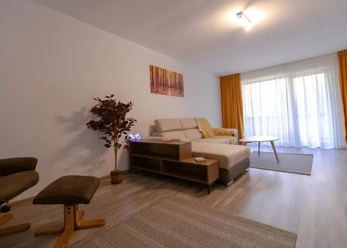Transylvanian Apt. W/ Lrg. Terrace And Parking - Karpatenhaus Brașov
