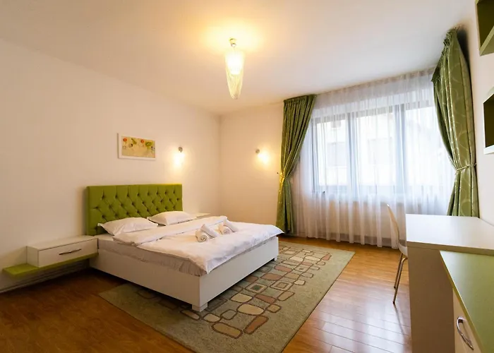 Ardor Apt - Bright And Secluded Apartment In The Heart Of Old Town Brașov