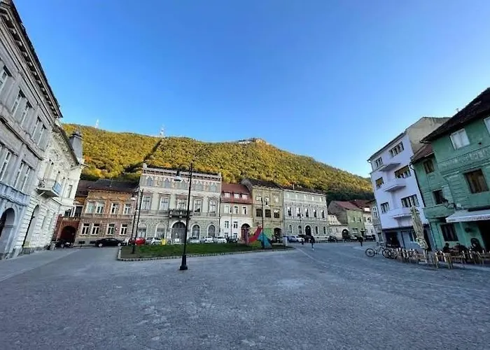 Piata Sfatului Pietonal Apartment Brașov