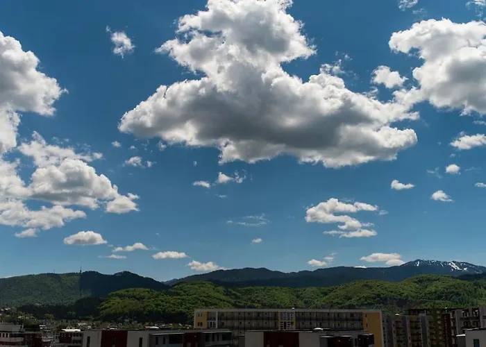Skylark - Singapore Penthouse With Jacuzzi & Panoramic View Brașov