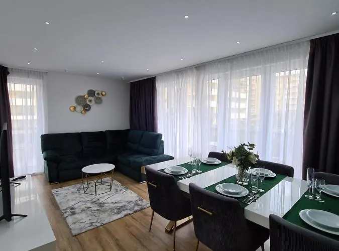 Luxury 2 Bedroom Holiday Apartment Brașov