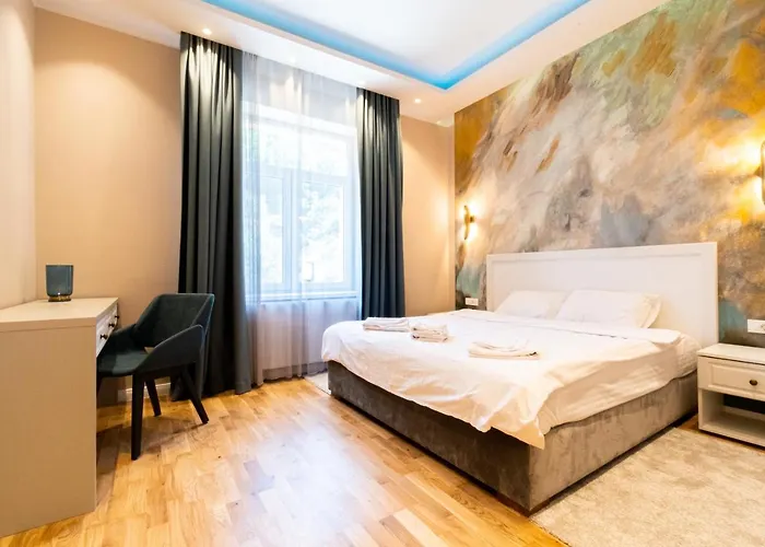 Black Gate - Quiet Studio In The Heart Of Old Town With Free Private Secured Parking Brașov