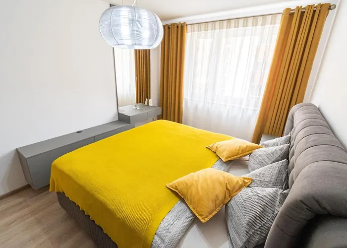 Pentha Apt - Stylish And Spacious 2-Bedroom Apartment Near Coresi Mall Brașov