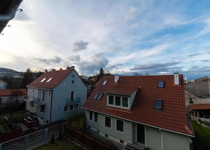 Lua Solis Apartment In The Old Town W/ Mt Tampa Views Brașov