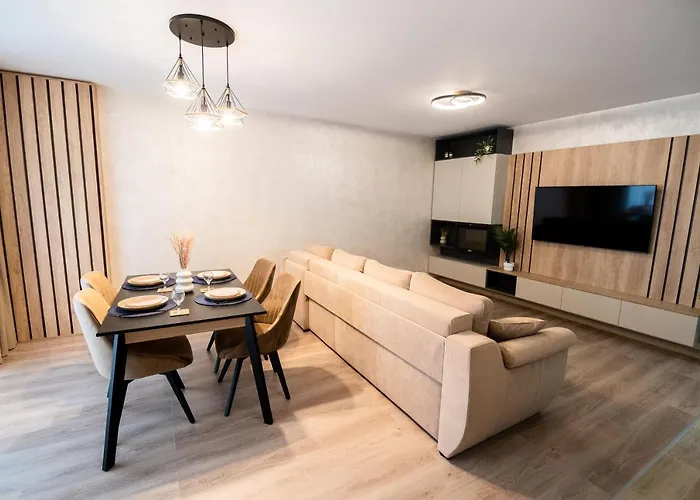 Mountain Retreat-Modern 1Br W/ Fireplace & Parking Brașov