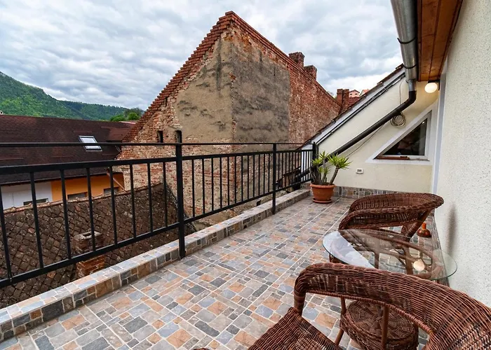 Residence 48 Beautiful Building Within Moments From The Old Town Of Brașov