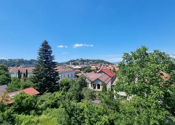 Central Apartment With City View Brașov