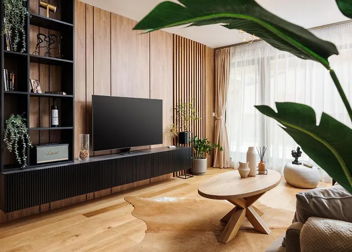 Pure Living Apartment W. Private Parking Brașov