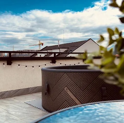 Skylark - Monaco Penthouse With Jacuzzi & Panoramic View Apartment Brașov