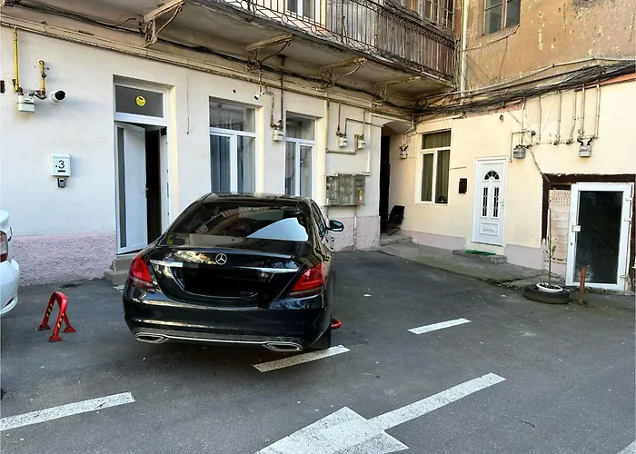 Zen Studio - Edge Of Old Town With Free Private Parking Brașov