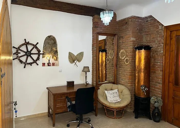 Vintage Luxury Apartment Old City Brașov