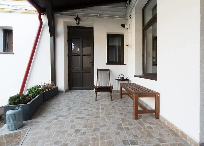Lovely Brasov Flat With Patio And Mountain Views