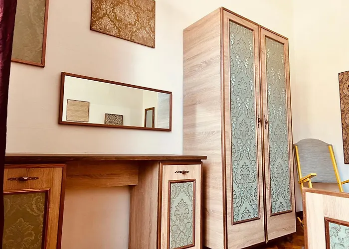 Elizabeth Brasov Apartment