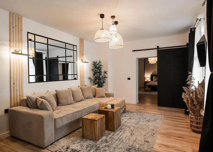 MooDee Suite - Piata Sfatului Brașov