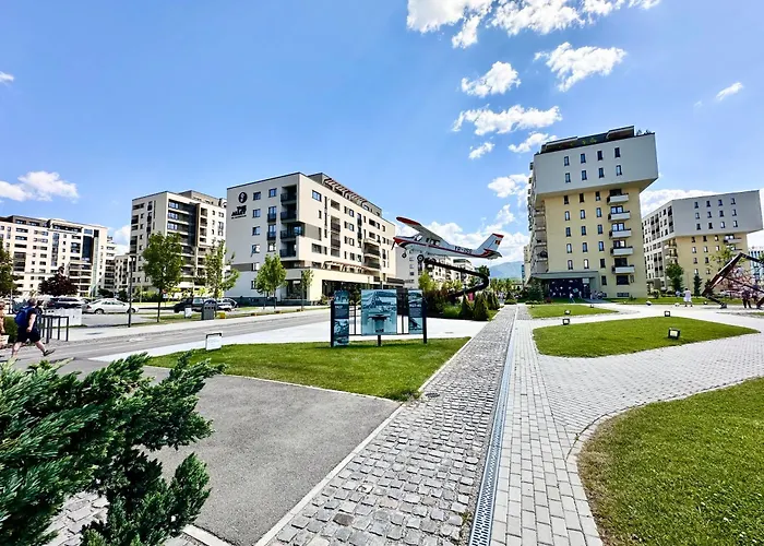 Kasper Coresi Mall - Rise Private Apartments & Suites Brașov