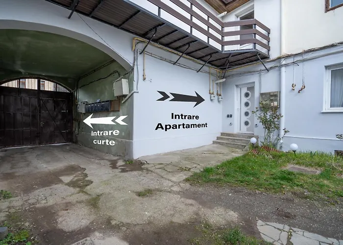 Middle Penthouse Apartment Brașov