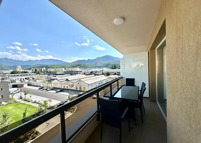 Urban Plaza Astra - Rise Private Apartments & Suites Brașov