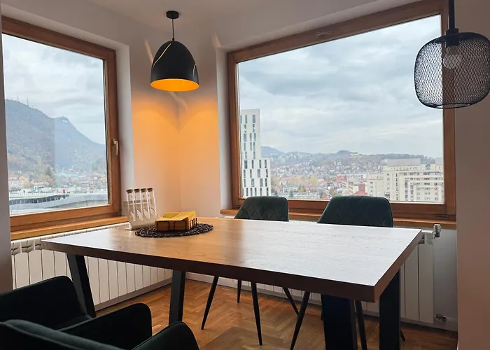 City View Apartment In Center Of Brasov, Afi