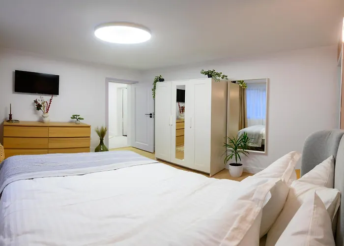 Abm Apartment - Old Town - Private Parking Brașov
