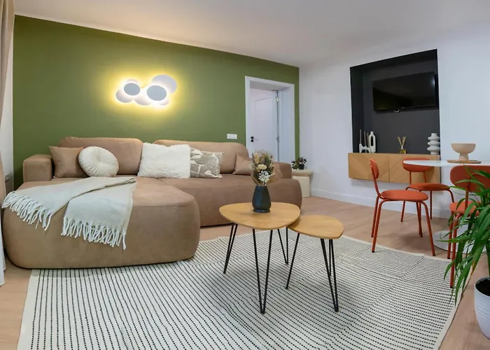Abm Apartment - Old Town - Private Parking Brașov