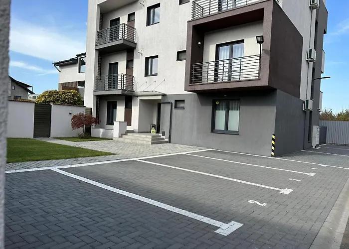 Close Luxury Glam Apartments Brașov