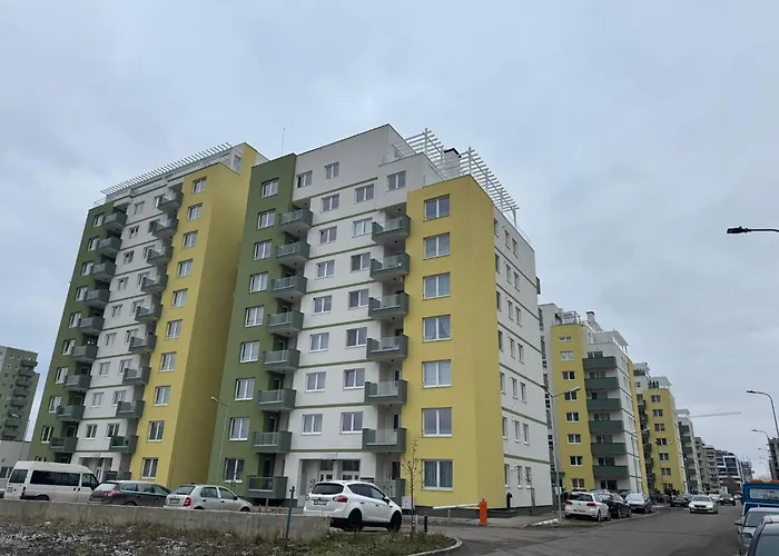 Luxury Glam Apartments Near Coresi Mall - Parking Option Brașov