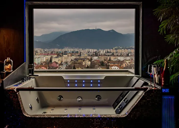 Virtual Dreamscape Apartment With Jacuzzi Brașov