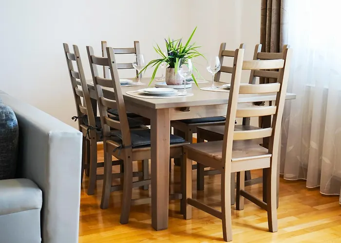 Mirandis Privilegio - Stylish Apartments With Balcony & Free Parking Brașov