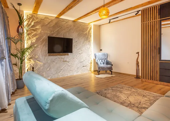Sun X Mountains - Old Town Apartment Brașov