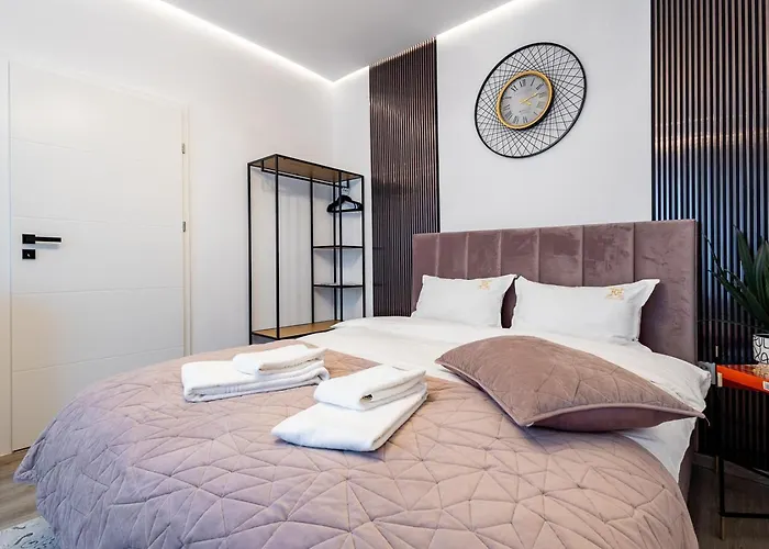 Modern Studio 9 May With Balcony Brașov